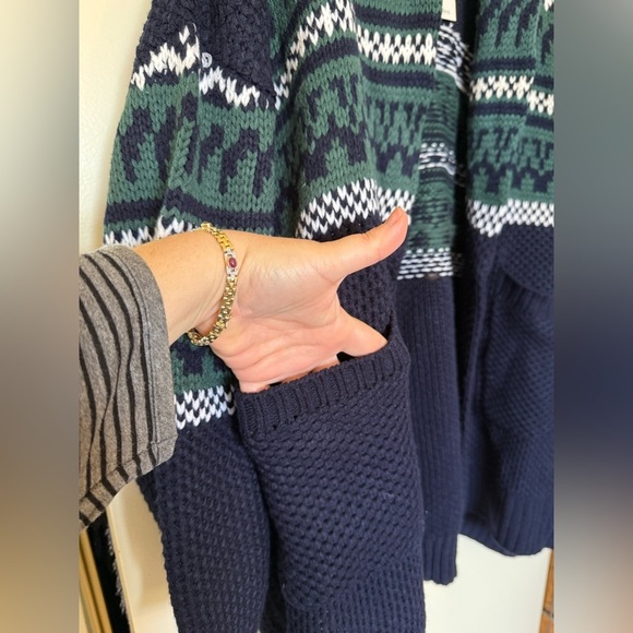 NWT Lane Bryant Navy, Green, and White Acrylic Sweater with Pockets in 26/28 - Picture 2 of 5